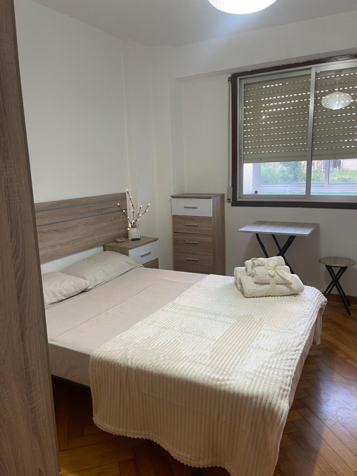 Disfruta De Exclusiva Habitacion Privada, A 5 Minutos De La Playa Vigo Ngoại thất bức ảnh